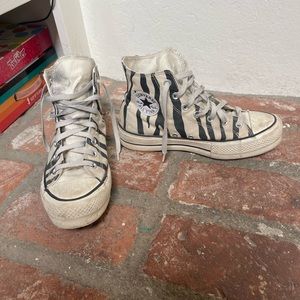 Platform Zebra Print Converse Size: Women’s 9
